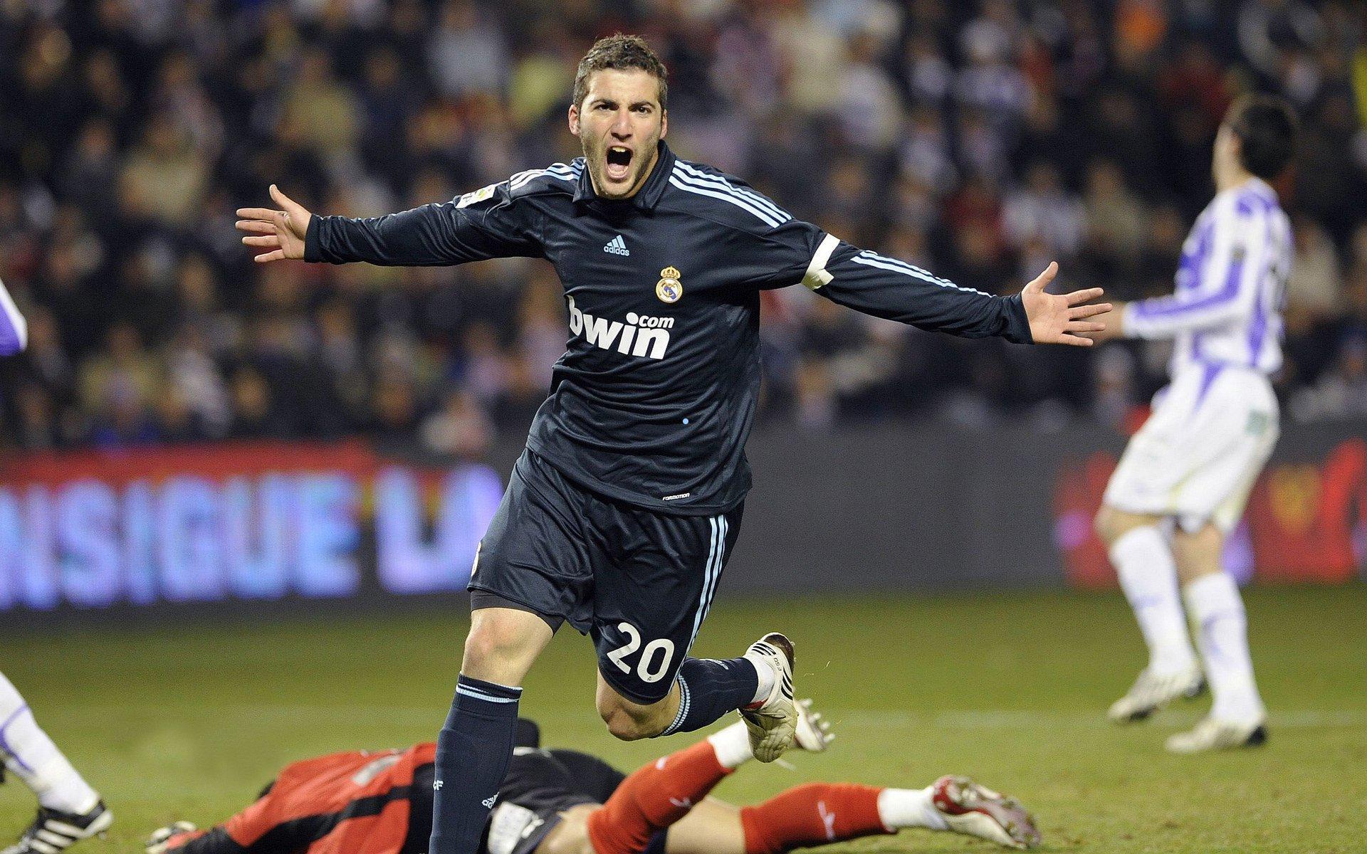 伊万德直言,梅西霸榜,美职联MVP之路何在?