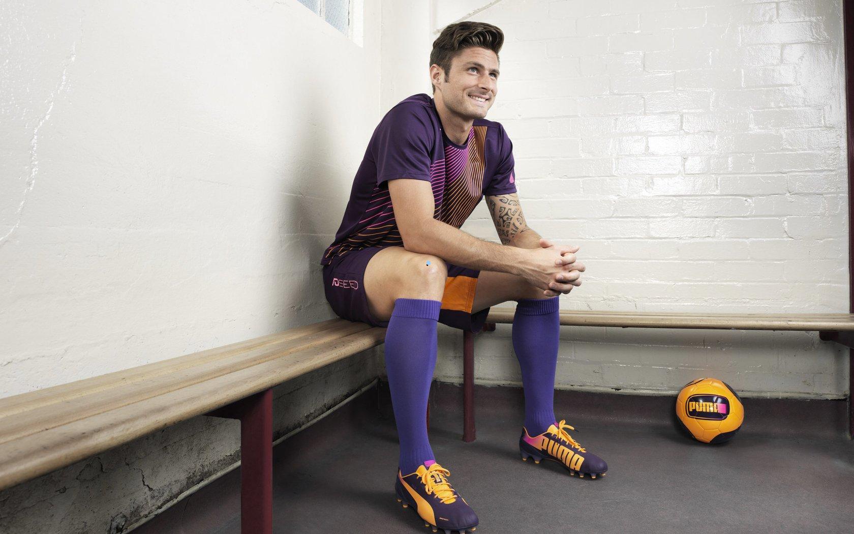 多特蒙德中场战略转型，格罗斯离队后，球队全力培养新星贝林厄姆